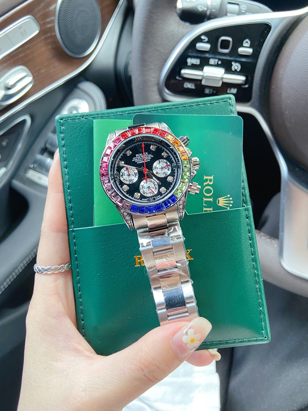 ブランド時計背面デザイン